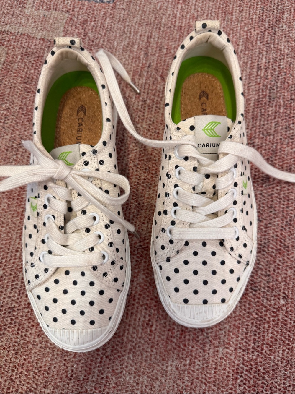 Cariuma OCA low Canvas sustainable black & white polka dot sneakers sk8 sz 7